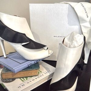 Balenciaga White Black Leather Ruffle Ankle Boots Size 10